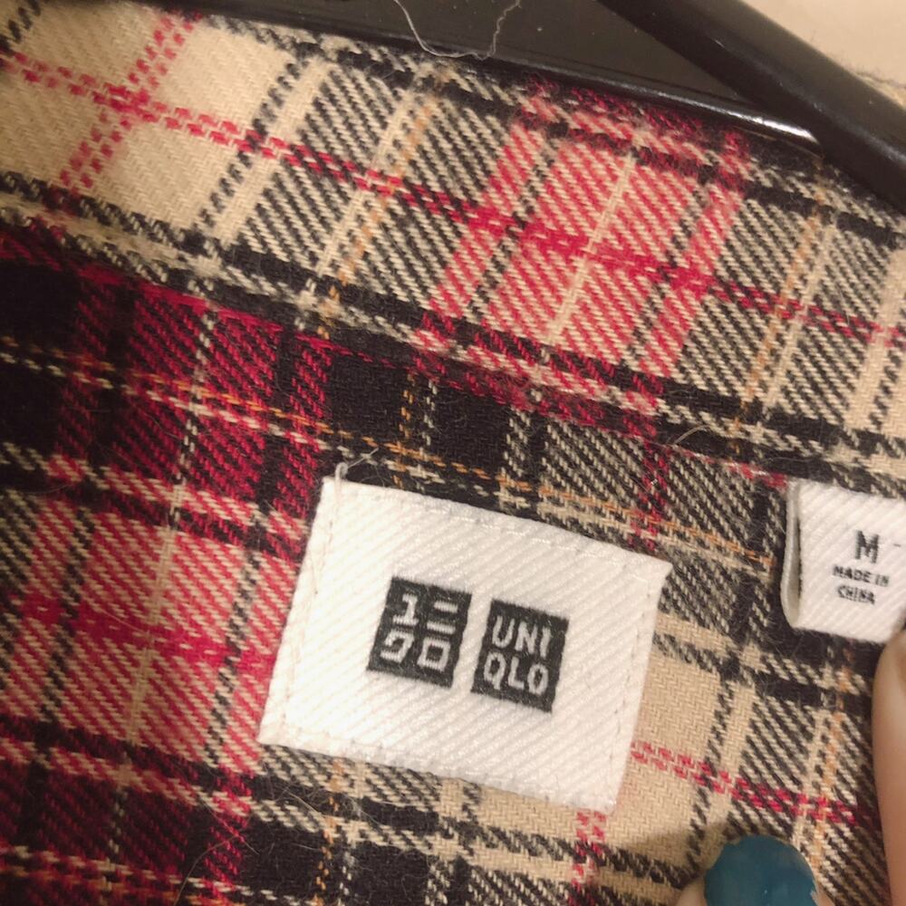 Uniqlo Twilightcore medium red plaid checkered long sleeve button up shirt - Picture 4 of 6